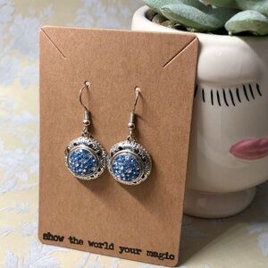 LOTTI DOTTI DANGLE EARRINGS SILVER TONE